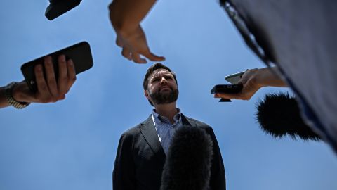 El vicepresidente J.D. Vance advirtió que Moscú y Kiev deben llegar a un acuerdo pronto.