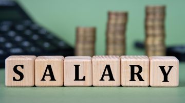 Los trabajadores en Estados Unidos están reduciendo sus pretensiones salariales, según la FED de Nueva York