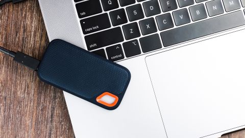 Las memorias SSD pueden llegar a ser sumamente delicadas por lo que un manejo adecuado es fundamental para su correcto funcionamiento