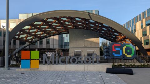Microsoft cumplió 50 años como una de las empresas tecnológicas más grandes del mundo.