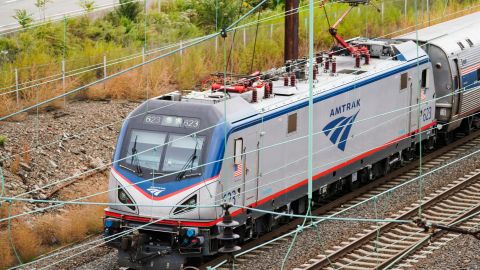 las tres víctimas adultas fueron impactadas por un tren de Amtrak que cubría la ruta entre Boston, Massachusetts, y Richmond, Virginia