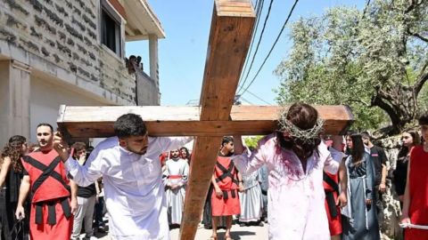 Los cristianos del mundo se identifican con la cruz.