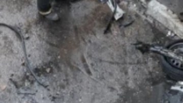 Imagen del carro bomba que causó la muerte del general.