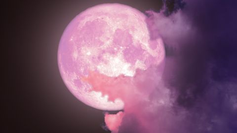 Los efectos de la Luna Rosa cerrarán capítulos en la vida de algunos signos.