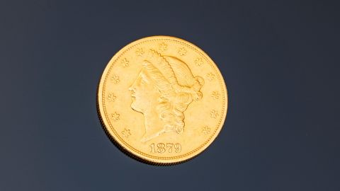 Aunque este ejemplar es de 1879, conserva un estilo muy similar al de la moneda de 1870 que se subastó en una fortuna.