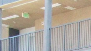 Autoridades cortan el listón de inauguración del edificio Lorena Plaza, en Boyle Heights.