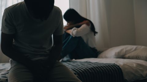 El karma de una infidelidad puede afectar tus relaciones en el presente.