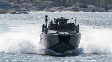 Katran está equipado con todo un arsenal de armas para poder eliminar múltiples tipos de objetivos