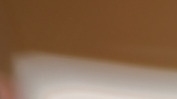 Los espacios entre las teclas de la laptop pueden acumular sucio y desperdicios que pueden afectar su funcionamiento