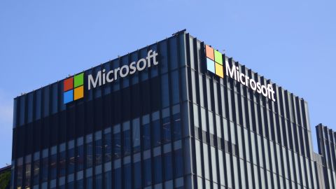 Microsoft tenía planes de construir varios megacentros de datos en Estados Unidos y tras el anuncio de los aranceles esos planes podrían verse cuando menos retrasados
