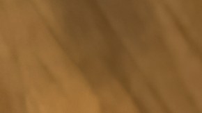 El tipo de material de la funda es un factor clave para determinar su capacidad de resistir impactos