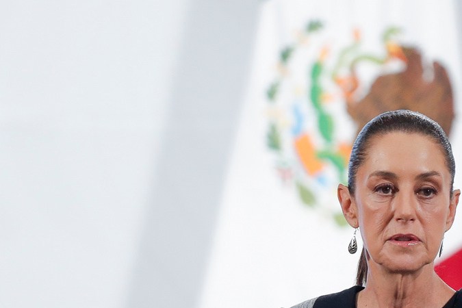 Sheinbaum dice que México logró reducir impuesto a remesas del 5% a 3.5%: “no queremos que haya, vamos a seguir trabajando”