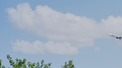 Misil lanzado desde Yemen impacta cerca de Tel Aviv