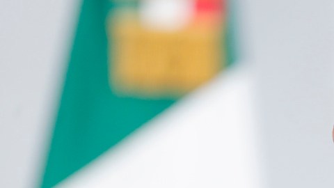 Sheinbaum insiste en que es “inaceptable” la iniciativa de EE.UU. de gravar con 5% las remesas enviadas a México