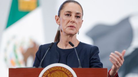 Sheinbaum insiste en que es “inaceptable” la iniciativa de EE.UU. de gravar con 5% las remesas enviadas a México
