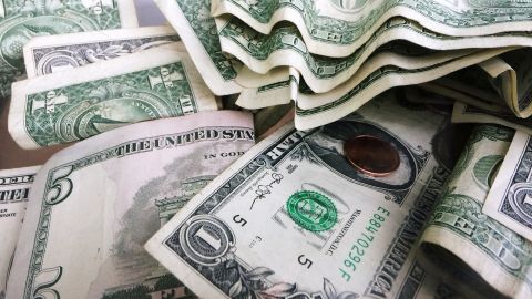 Los estadounidenses han pagado más de $400 millones en tarifas ocultas en remesas.