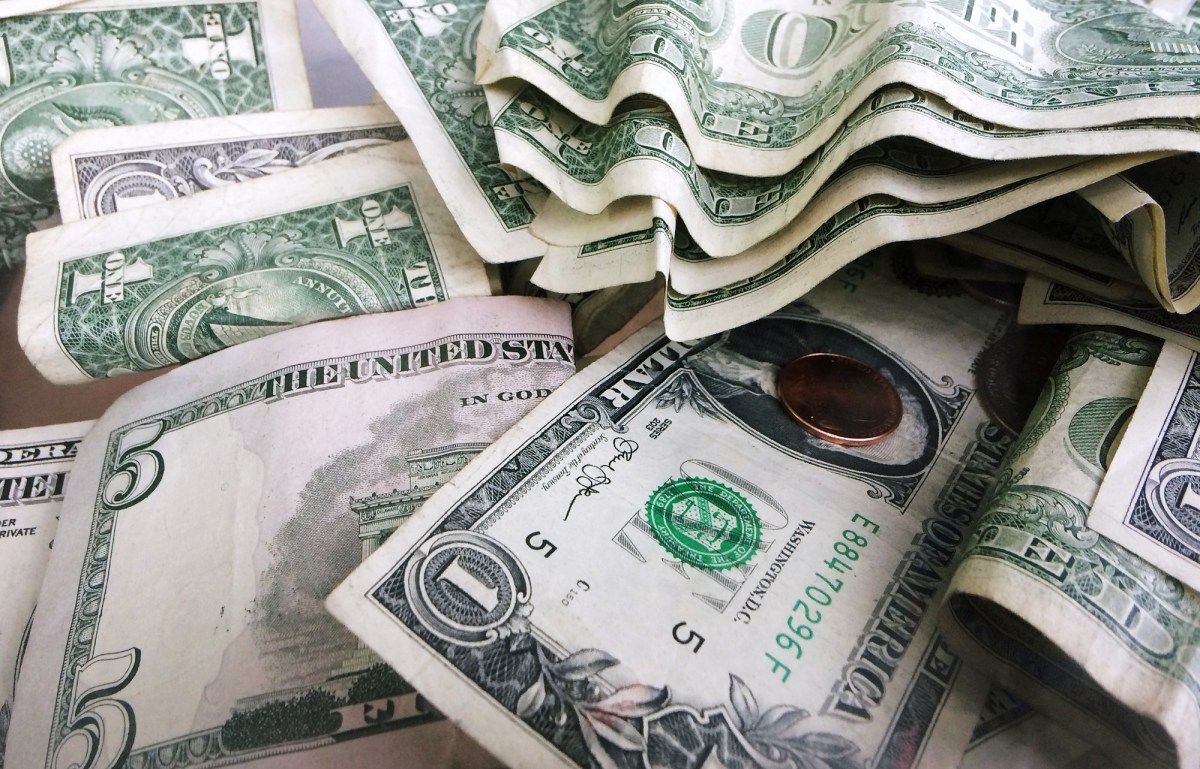 Cinco pasos para fortalecer tu salud financiera y proteger cada dólar