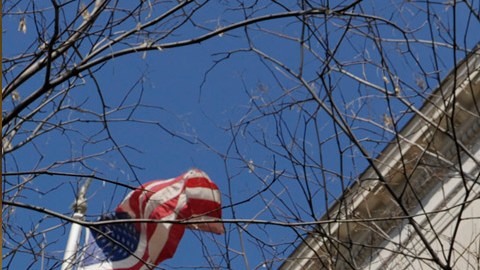 IRS y ICE podrán compartir información de inmigrantes en ciertos casos.