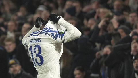 Copenhagen's Rodrigo Huescas reacts after missing an opportunity to score during the Europa Conference League match between Chelsea and FC Copenhagen at Stamford Bridge stadium in London, Thursday, March 13, 2025 . (AP Photo/Alastair Grant)