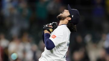 Seattle Mariners closing pitcher Andrés Muñoz reacts after the final out in a baseball game against the Los Angeles Angels, Tuesday, April 29, 2025, in Seattle. (AP Photo/John Froschauer)