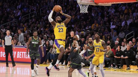 LeBron James durante el quinto juego contra Timberlwolves.