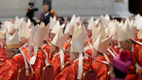 Comenzó el cónclave para la elección del nuevo Papa.