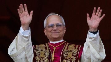 Newly elected Pope Leo XIV appears at the balcony of St. Peter's Basilica at the Vatican, Thursday, May 8, 2025. (AP Photo/Andrew Medichini)
