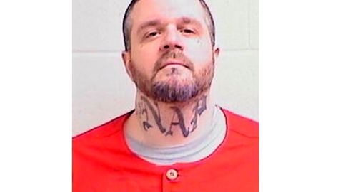 Ritchie tenía antecedentes penales y estaba en libertad condicional al momento del crimen.
