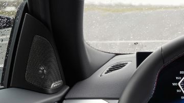 Así luce el interior del BMW i4 2025