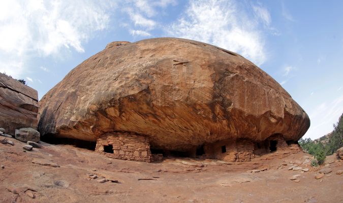 Las ruinas de "Casa en llamas" en Mule Canyon, que forma parte del Monumento Nacional Bears Ears, establecido por el presidente Obama, cerca de Blanding, Utah.