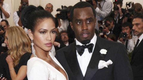 Cassie Ventura, a la izquierda, y Sean "Diddy" Combs aparecen en la gala benéfica del Instituto del Vestido del Museo Metropolitano de Arte, celebrando "China: Through the Looking Glass", en Nueva York, el 4 de mayo de 2015. (Foto de Charles Sykes/Invision/AP, Archivo).