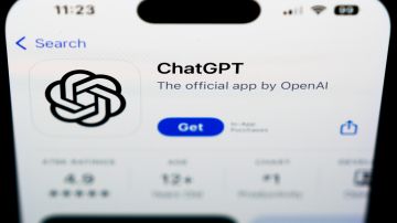 El inquietante fenómeno de la "psicosis inducida por ChatGPT" estaría transformando a personas comunes en místicos digitales convencidos de tener misiones sagradas.