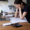 Costos de vida superan los ingresos de los estadounidenses, según estudio reciente