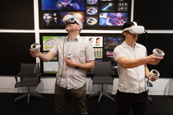 Stephan Steinbach y el director de arte de escenarios David Luoh