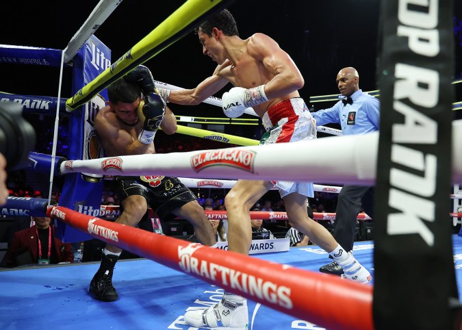 Divino Espinoza vs. Edward Vázquez