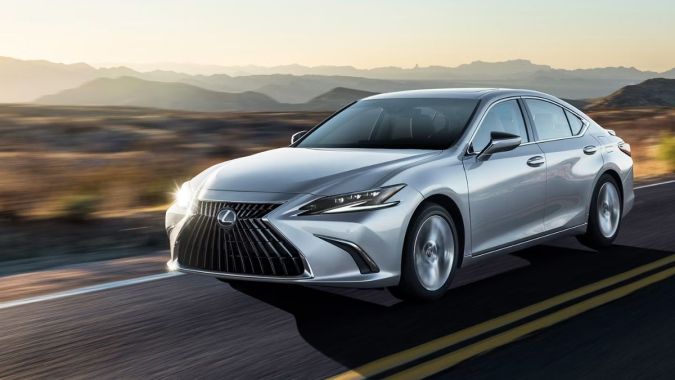 El Lexus ES