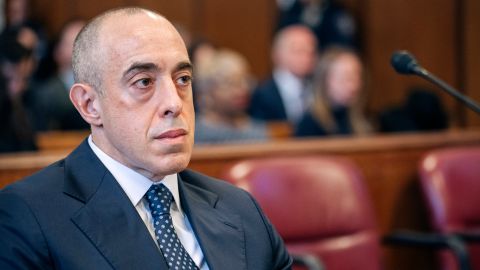 Emil Bove es un abogado que asumió la defensa penal de Trump y un exfiscal federal de larga trayectoria en Nueva York.