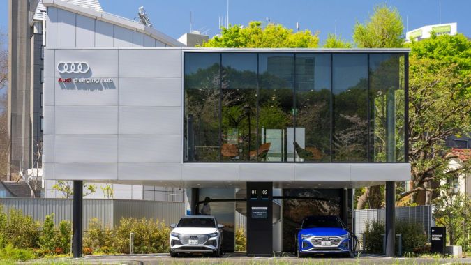 Este es el centro de carga de Audi en Shibakōen