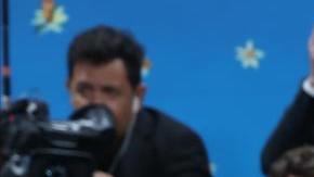 Gigi Hadid deslumbra en dorado en la Gala Met 2025 con un tributo a Josephine Baker