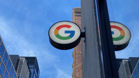 El nuevo logo de Google mantiene el mismo esquema de colores que la versión anterior