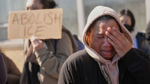 Inmigrantes atemorizados por la presencia del ICE