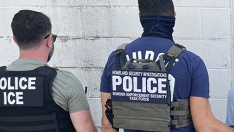ICE realiza operativos en varias ciudades del país.