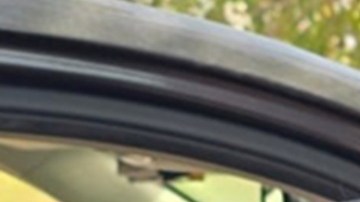 ICE está rompiendo los vidrios de autos para detener a inmigrantes.