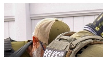 Autoridades de ICE en plena acción durante operativos en LA.