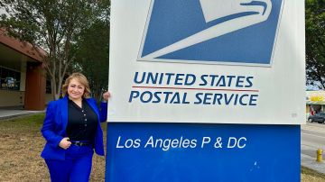 Maricela Luna, una carrera en ascenso en el Servicio Postal Estadounidense.