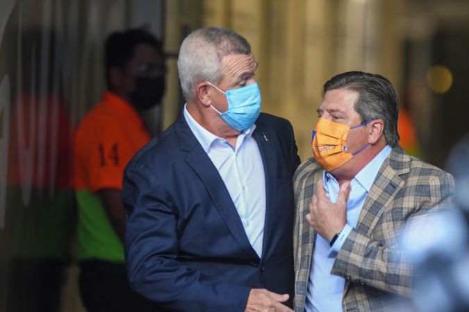 Javier Aguirre y Miguel Herrera en el 2021, cuando dirigían a Monterrey y Tigres, respectivamente.
