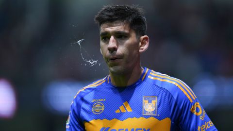 Toluca, Estado de México, 1 de febrero de 2025. Jesús Angulo, durante el partido correspondiente a la jornada 5 del torneo Clausura 2025 de la Liga BBVA MX, entre los Diablos Rojos del Toluca y los Tigres de la UANL, realizado en el estadio Nemesio Diez. Foto: Imago7/