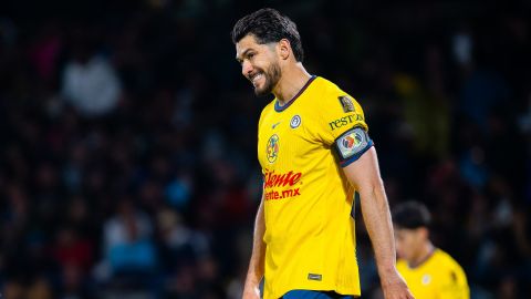 Ciudad de México, 22 de febrero de 2025. Henry Martín en lamento, durante el partido correspondiente a la jornada 8 del torneo Clausura 2025 de la Liga BBVA MX, entre los Pumas de la UNAM y las Águilas del América, realizado en el estadio Olímpico Universitario. Foto: Imago7/ Diego Padilla