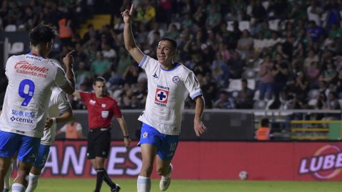 León, Guanajuato, 8 de mayo de 2025. , durante el partido correspondiente a la ida de los Cuartos de Final del torneo Clausura 2025 de la Liga BBVA MX, entre los Esmeraldas del León y la Máquina Celeste del Cruz Azul, realizado en el estadio León. Foto: Imago7/ Duilio Muños