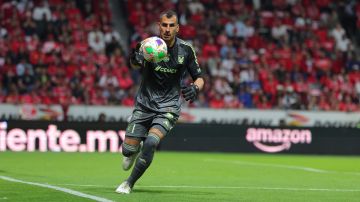 Toluca, Estado de México, 17 de mayo de 2025. , durante el partido correspondiente a la vuelta de las Semifinales del torneo Clausura 2025 de la Liga BBVA MX, entre los Diablos Rojos del Toluca y los Tigres de la UANL, realizado en el estadio Nemesio Diez. Foto: Imago7/